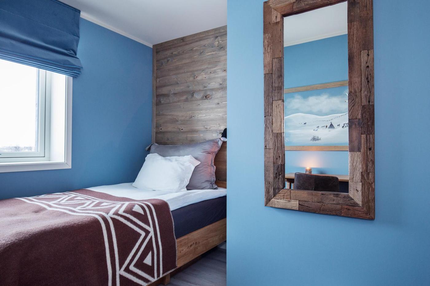 8 Seasons Hotel Varangerbotn Экстерьер фото